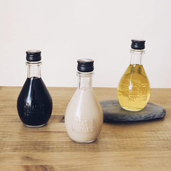 Mini botellas Gota de Santiago licores y crema