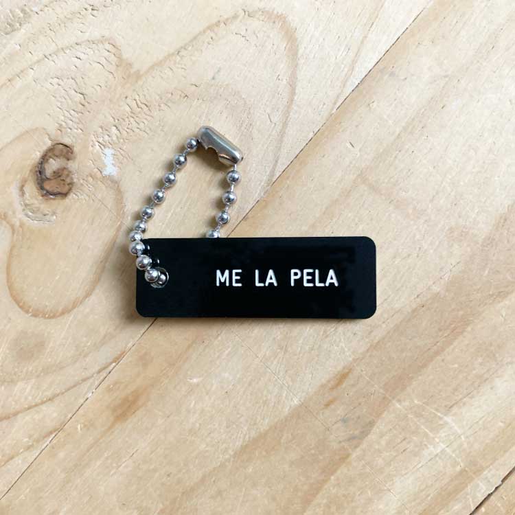 LLAVEROS NIHILISTAS Y DE AMOR