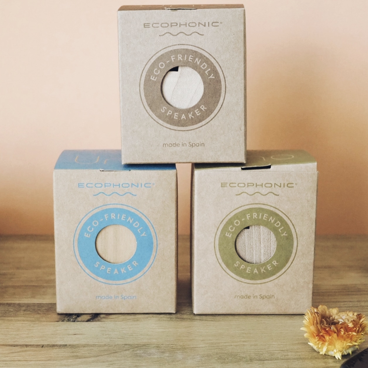 Altavoz de madera para el móvil