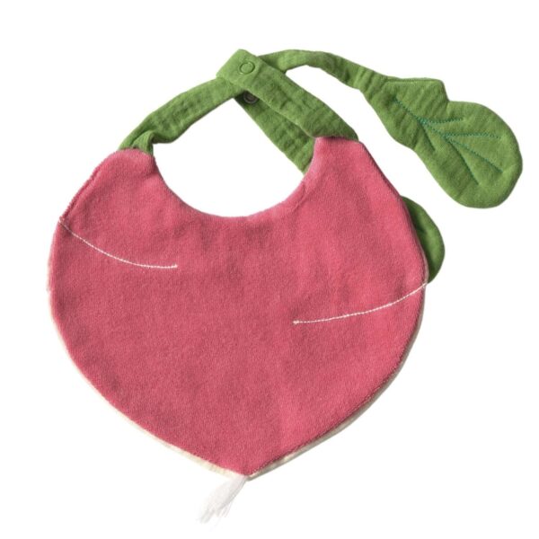 Babero para bebé con diseño de rábano . Perfecto para evitar manchas durante comidas en sus primeros meses. Un básico práctico con un toque divertido.