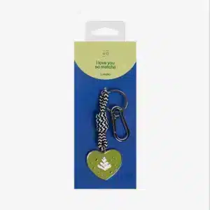 Llavero metálico “I love you so matcha” con diseño elegante y mensaje de amor divertido, ideal para llaves o bolso.