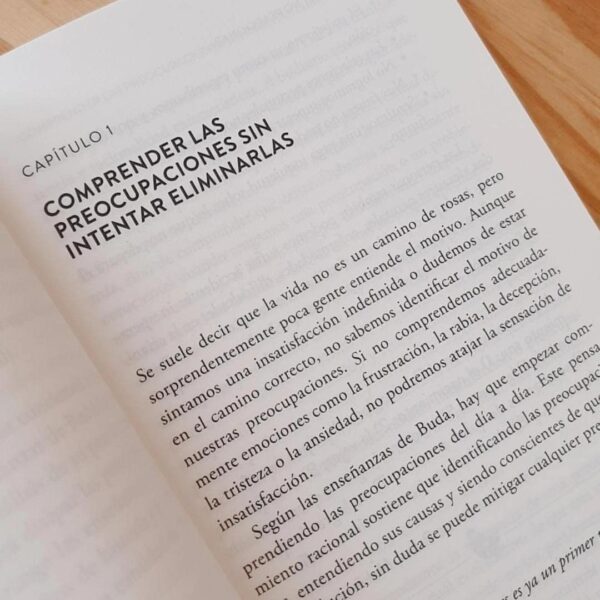 Descubre El arte de no reaccionar, un libro inspirado en la cultura japonesa para gestionar las emociones, tomar distancia y responder con calma.