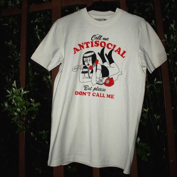 Camiseta Llámame antisocial