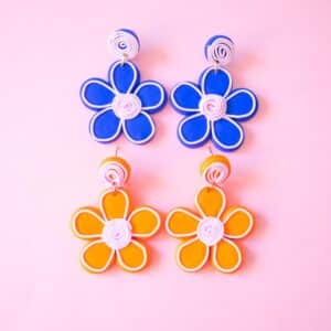 Pendientes de flores hechos a mano con arcilla polimérica: joyas coloridas y originales
