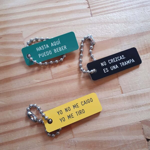 LLAVEROS NIHILISTAS Y DE AMOR