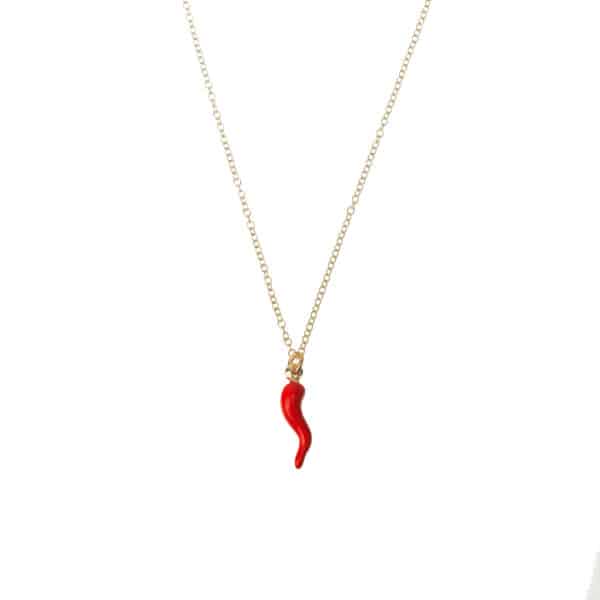 Collar Guindilla es joya minimalista de plata bañada en oro con una guindilla.