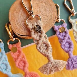 Llavero de macramé hecho a mano | Llavero artesanal original