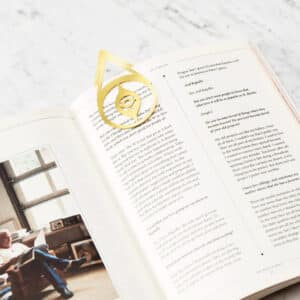 marcapáginas de metal, especial para libros en forma de ojo.