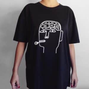 Un rostro minimalista, una cabeza llena de “noes” y una burbuja que se escapa con un tímido “sí”. Simple, inteligente y con ese punto ácido que hace que la ilustración funcione a la primera.