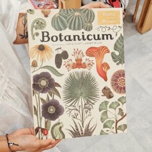Bienvenidos a Botanicum. Un museo que está siempre abierto que alberga en su interior una extraordinaria colección de plantas.