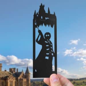 El Marcapáginas Troquelado Harry Potter está pensado para quienes siguen esperando que una lechuza llame a la ventana mientras devoran un capítulo más
