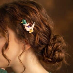 Pinza pequeña Pato para el pelo, perfecta para recoger mechones y darle un toque divertido a tus peinados. Pequeña, práctica y cuqui.